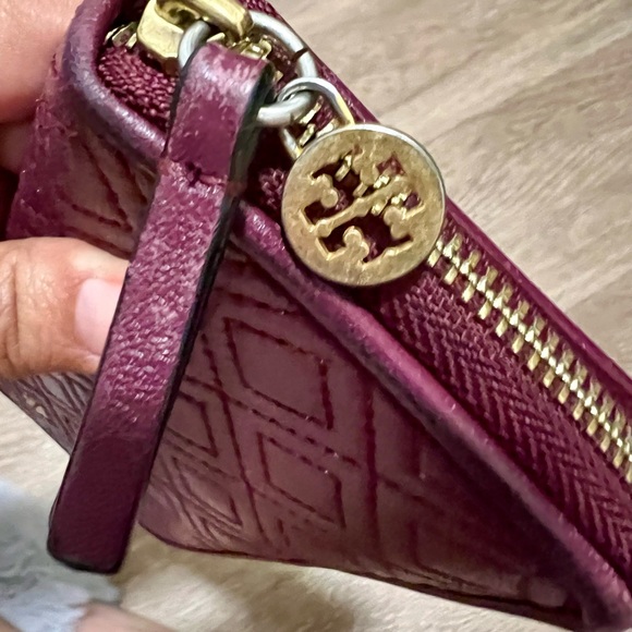 Tory Burch Burgundy Quilted Wallet - Picture 4 of 9
